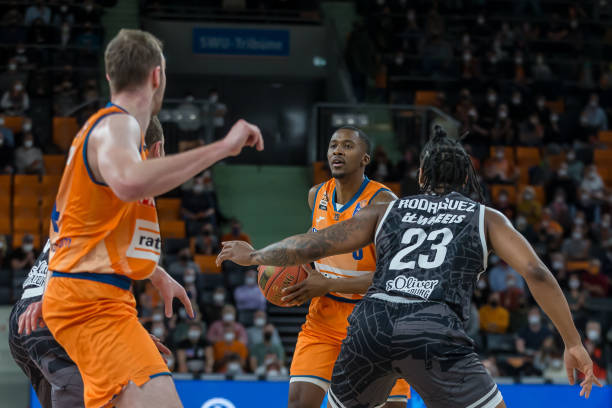 始终难以突 始终难以突