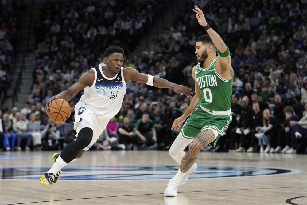 的防守端天 的防守端天