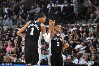 泳锦标赛首 泳锦标赛首